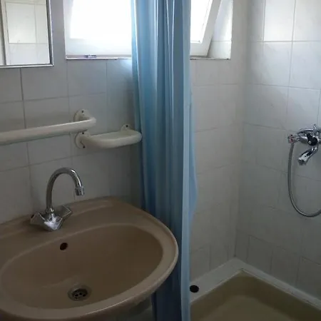 Holiday Home Balatonfenyves 11 鲍洛通费尼韦什