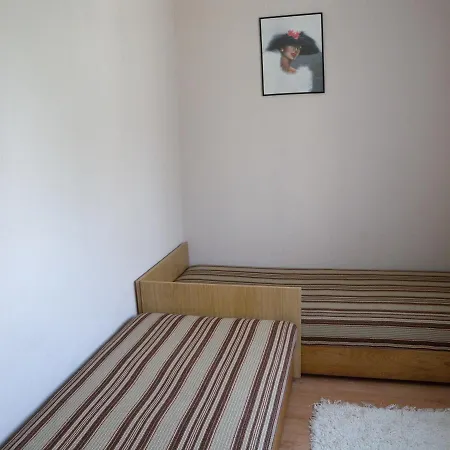 Holiday Home Balatonfenyves 11 度假居 *