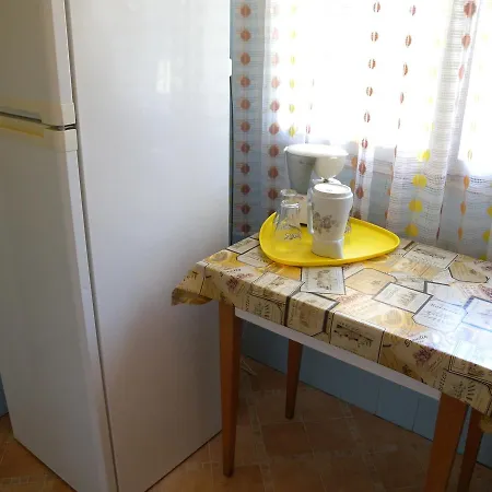 度假居 Holiday Home Balatonfenyves 11 *
