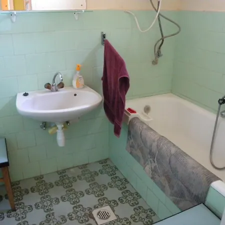 度假居 Holiday Home Balatonfenyves 11 鲍洛通费尼韦什
